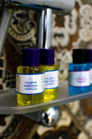 Гостевой дом Luxury House Шымкент Двухместный номер с 2 отдельными кроватями и балконом-2